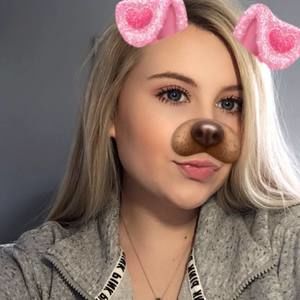 Meet your Posher, Kayla